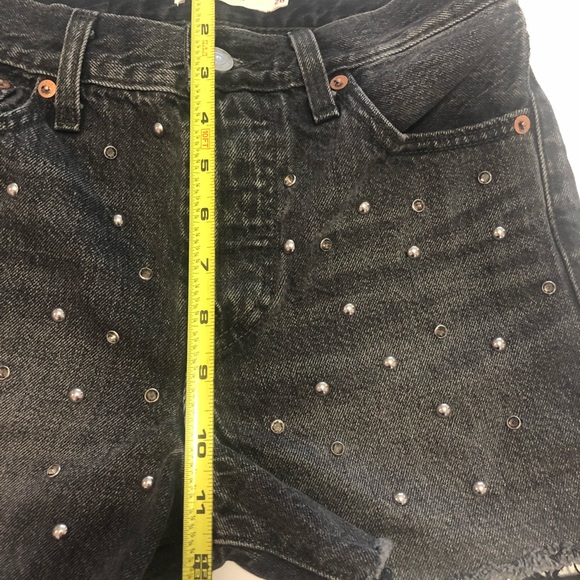Levi’s Wedgie Short Studded Black Distressed Denim - Picture 6 of 7